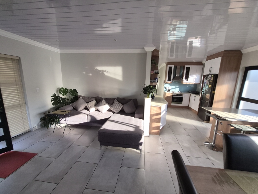 To Let 3 Bedroom Property for Rent in Penlyn Estate Western Cape